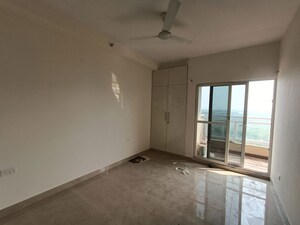Room in 4 BHK Apartment at Sector 77 – for Sale