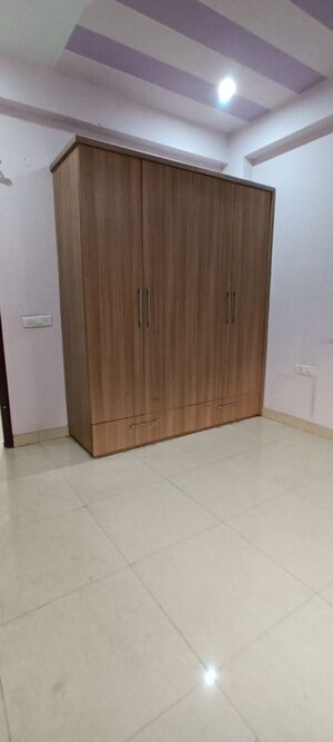 Room in 3 BHK Builder Floor at Ansal Sushant Floors, Sushant Lok ii – for Rent