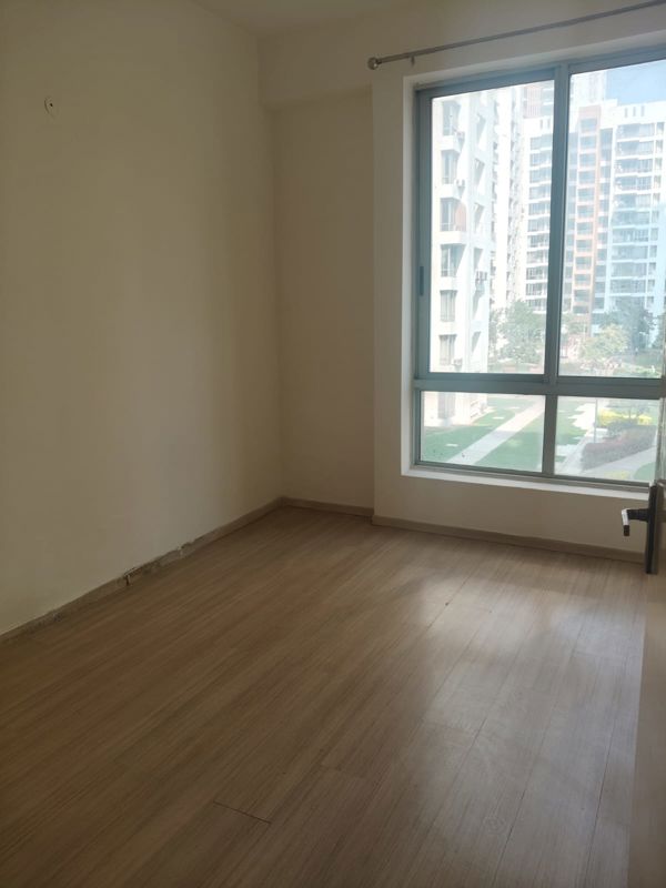 4 BHK + Servant Room 3870 Sq.Ft. Apartment in Unitech Heritage City