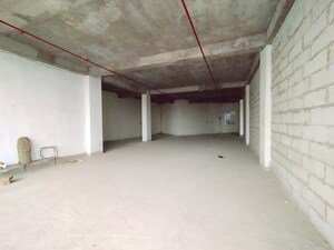  Showroom For Rent in Krishna Nagar