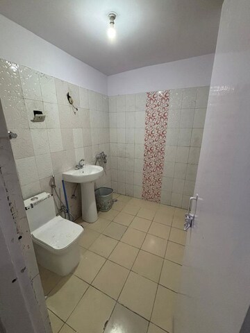 Bathroom in 2 BHK Apartment at Supertech Cape Town, Sector 74 – for Sale
