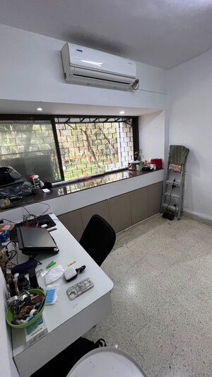 Team Area in 1 BHK Apartment at Daffodil CHS Kandivali, Kandivali East – for Sale