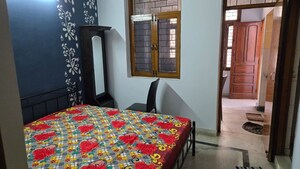 Bedroom in 2 BHK Builder Floor at Sector 40 – for Rent