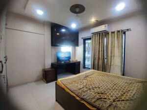 1 BHK Apartment For Rent in Goregaon East