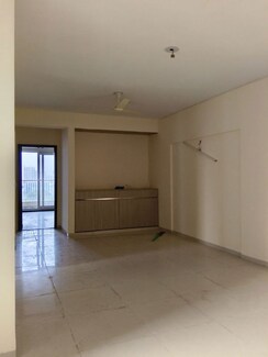 3 BHK + Pooja Room Apartment For Rent in Umang Summer Palms