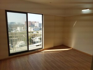 Room in 3 BHK Apartment at Kohinoor Courtyard One, Wakad – for Rent