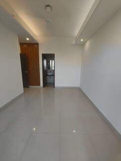 2 BHK + Study Room Apartment For Rent in Mahagun Mirabella Highrise