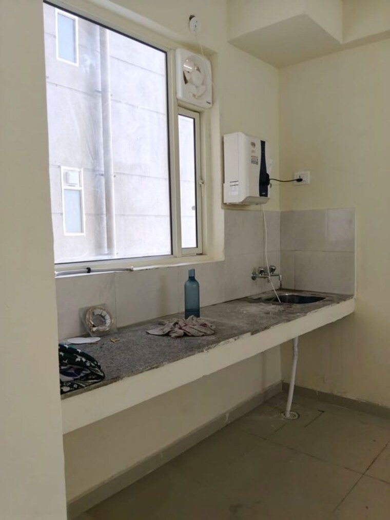 Bathroom, pyramid-midtown 2 Bedroom 1200 Sq.Ft. Apartment In Sector 59 Gurgaon 10117110