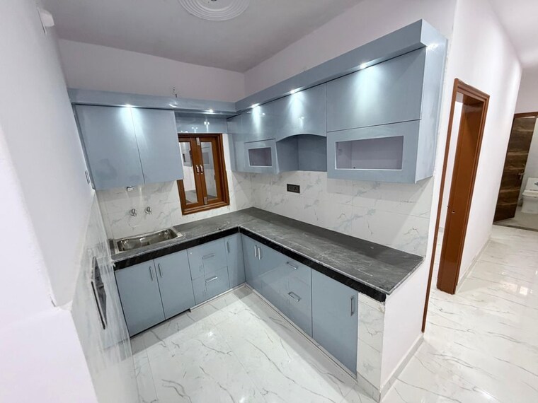 Kitchen, dwarka mor 3 Bedroom 900 Sq.Ft. Builder Floor In Dwarka Mor Delhi 10117111