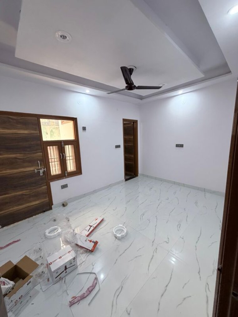 Room, dwarka mor 3 Bedroom 900 Sq.Ft. Builder Floor In Dwarka Mor Delhi 10117111