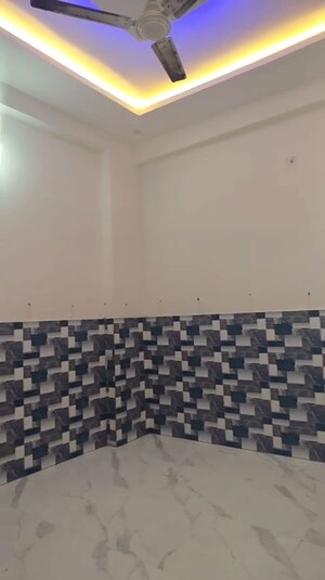 3 BHK Builder Floor For Sale in Mahagun Mahagunpuram II, Lal Kuan