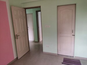 Room in 2 BHK Apartment at Vijay Vatika, Kavesar – for Rent