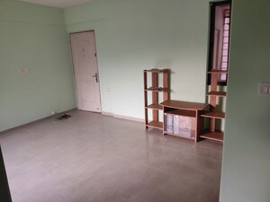 Room in 2 BHK Apartment at Vijay Vatika, Kavesar – for Rent