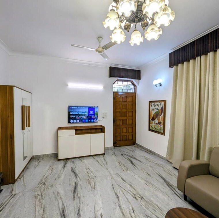 Bedroom, sector 15 5 Bedroom 3150 Sq.Ft. Independent House In Sector 15 Faridabad 10083657