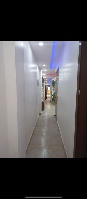  3 BHK Builder Floor at Uttam Nagar – for Sale