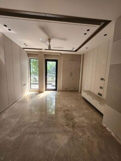 5 BHK + Pooja Room,Servant Room,Study Room,Extra Room Independent House For Sale in Vasant Vihar