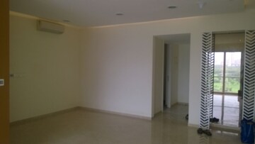 Room in 2 BHK Apartment at Lodha Fiorenza, Goregaon East – for Sale