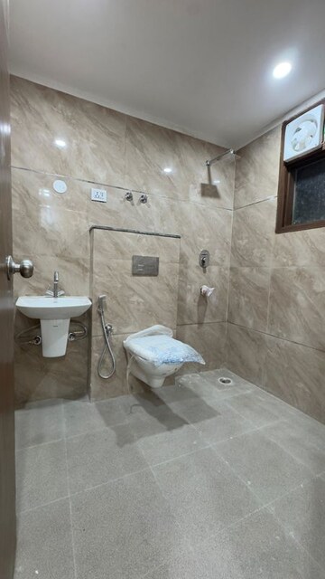 Bathroom in 3 BHK Builder Floor at Palm Residency Chhatarpur, Chattarpur – for Rent