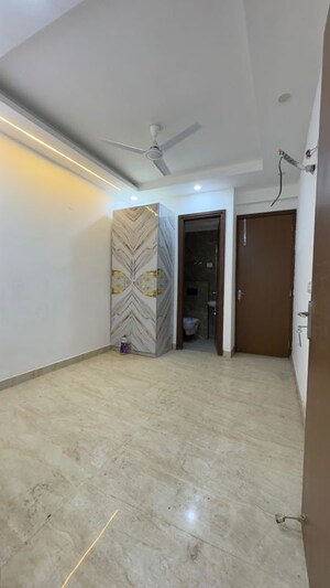 Room in 3 BHK Builder Floor at Palm Residency Chhatarpur, Chattarpur – for Rent