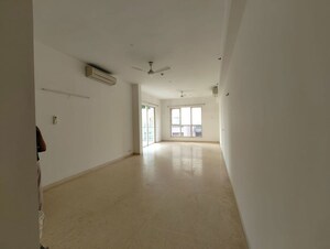 Room in 4 BHK Apartment at M3M Merlin, Sector 67 – for Sale