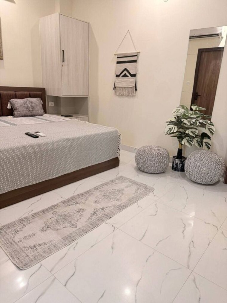 Bedroom, sector 21 2 Bedroom 1250 Sq.Ft. Apartment In Sector 21 Gurgaon 10117372