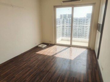 Room in 3 BHK Builder Floor at CHD Avenue 71, Sector 71 – for Rent