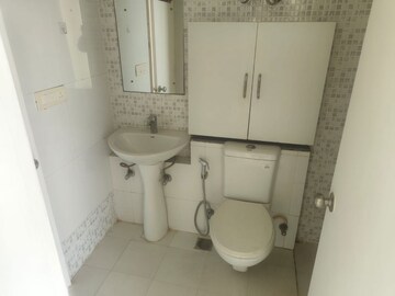 Bathroom in 3 BHK Builder Floor at CHD Avenue 71, Sector 71 – for Rent