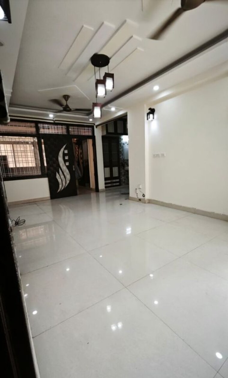 Room, sector 6 dwarka 3 Bedroom 1600 Sq.Ft. Apartment In Sector 6 Dwarka Delhi 10117406