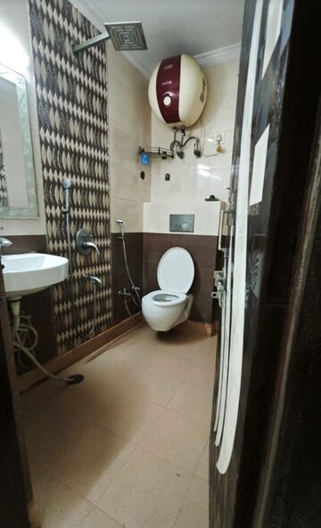Attached Bathroom in 3 BHK Apartment at Sector 6 Dwarka – for Rent