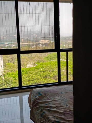 Room in 2 BHK Apartment at Kanakia Rainforest, Andheri East – for Rent