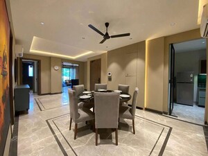 Master Bedroom in 2.5 BHK Apartment at Sector 21 – for Rent