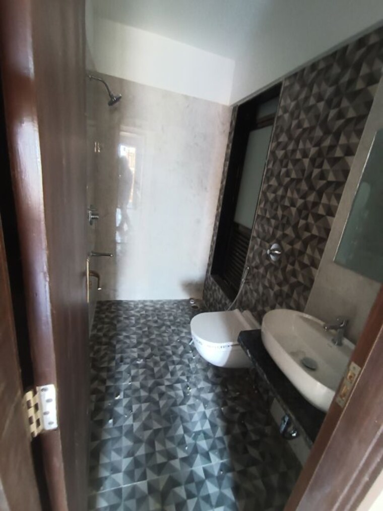 Bathroom, regency-antilia-phase-v-avana 2 Bedroom 664 Sq.Ft. Apartment In Ulhasnagar Thane 10117556