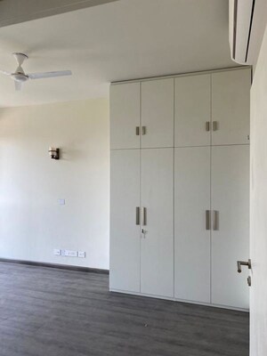 Room in 3 BHK Apartment at M3M Heights, Sector 65 – for Rent