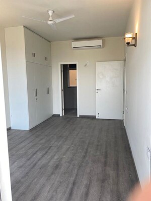 Room in 3 BHK Apartment at M3M Heights, Sector 65 – for Rent