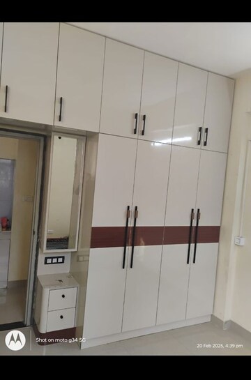 Furnished Amenities in 2 BHK Apartment at Sector 14 Dwarka – for Rent