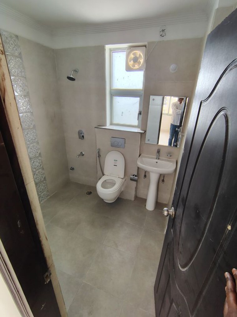 Bathroom, eiffel-vivassa-estate 3 Bedroom 1734 Sq.Ft. Apartment In Bagiamau Lucknow 10117628