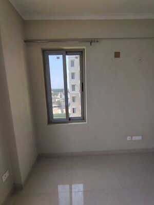 Room in 3 BHK Apartment at Eiffel Vivassa Estate, Bagiamau – for Rent