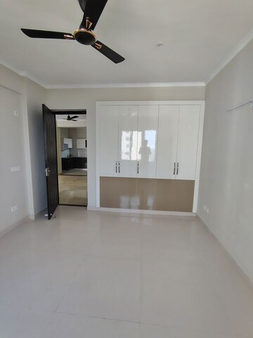 Room in 3 BHK Apartment at Eiffel Vivassa Estate, Bagiamau – for Rent