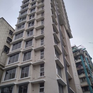 Staircase in 1 BHK Apartment at Surya Tower Apartment, Matunga – for Rent
