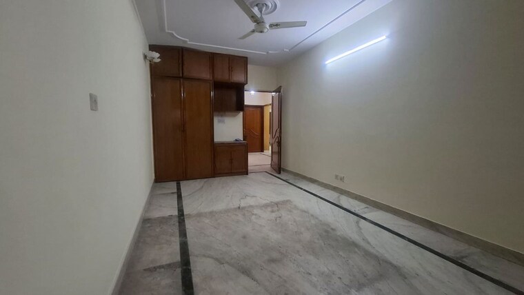 Room, jasola 3 Bedroom 2500 Sq.Ft. Apartment In Jasola Delhi 10097897