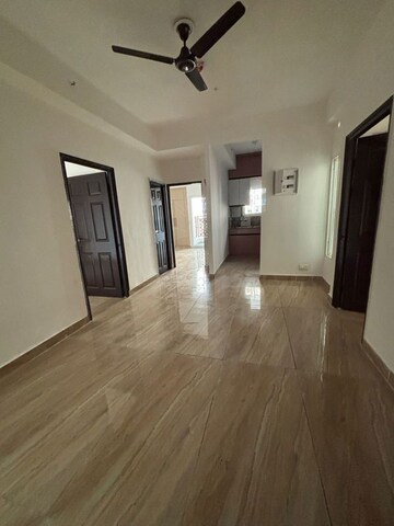 Room in 2.5 BHK Apartment at Migsun Vilaasa, Eta Ii Greater Noida – for Sale