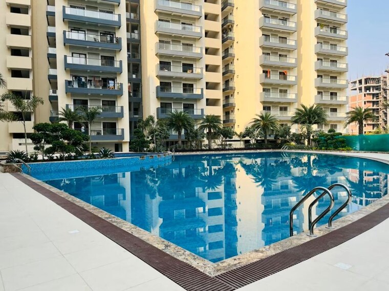 Swimming Pool, azeagaia-botanica 3 Bedroom 1629 Sq.Ft. Apartment In Vrindavan Yojna Lucknow 10117651