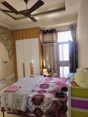 Bedroom in 3 BHK Builder Floor at Maya Homes, Indrapuram – for Rent