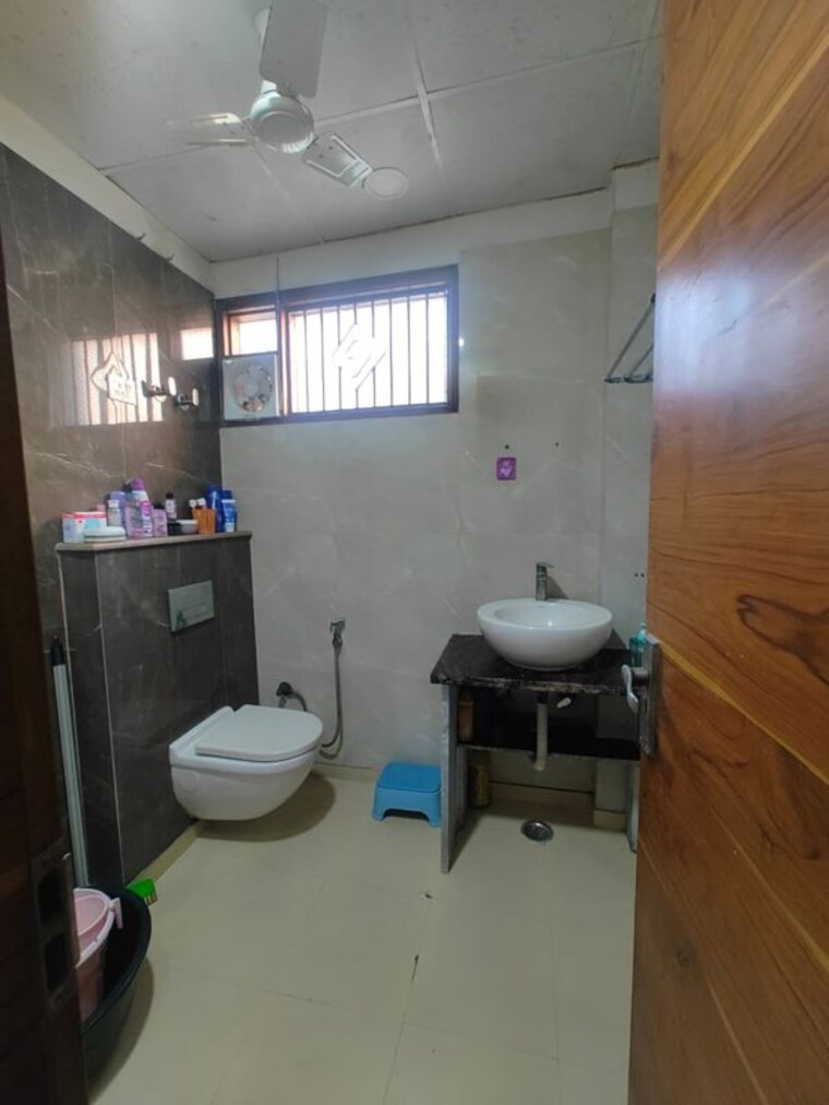 Master Bedroom, maya-homes 3 Bedroom 1200 Sq.Ft. Builder Floor In Indrapuram Ghaziabad 10117661