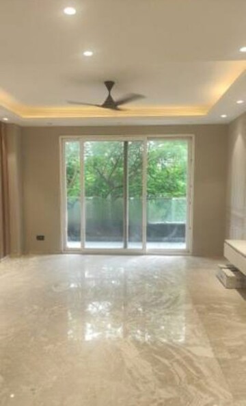 Room in 4 BHK Apartment at Kohli One Malibu Town Plot, Sector 47 – for Sale