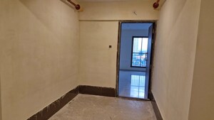 Room in 4 BHK Apartment at Chandak 34 Park Estate, Goregaon West – for Sale