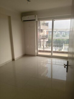 3 BHK + Servant Room Apartment For Rent in Pareena The Elite Residences