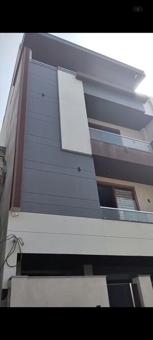 2 BHK Builder Floor For Rent in Sector 8