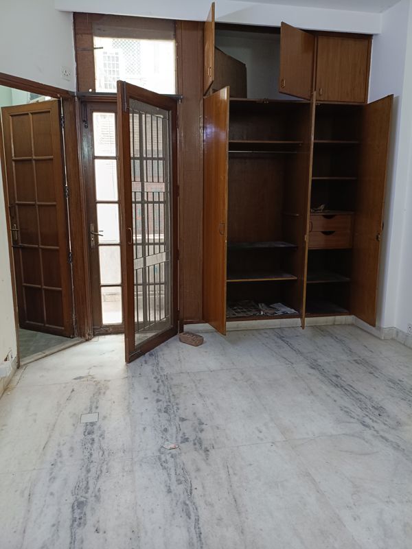 6+ BHK + Pooja Room,Servant Room,Study Room,Extra Room Independent House For Sale in Friends Colony