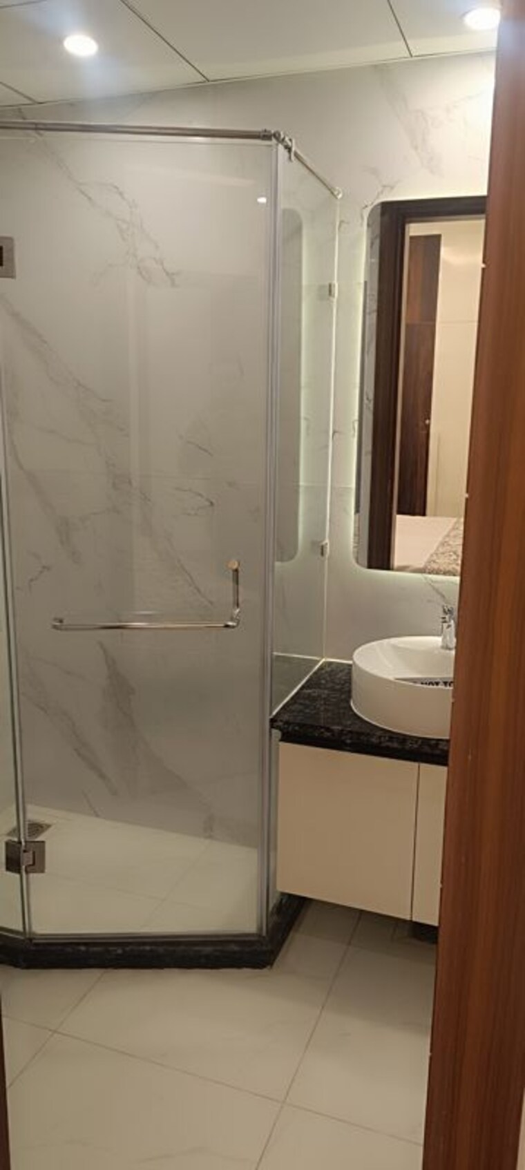 Bathroom, trehan-luxury-floors 3 Bedroom 1350 Sq.Ft. Apartment In Sohna Sector 35 Gurgaon 10117990